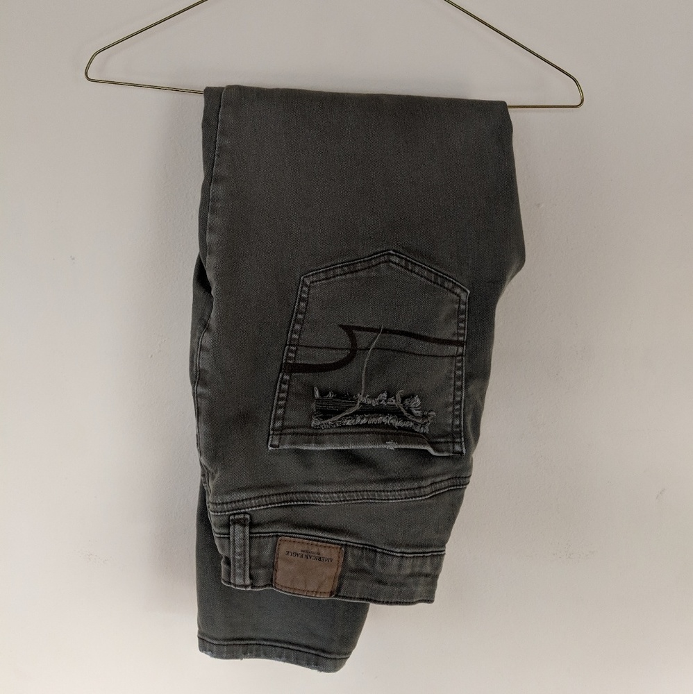 AE Distressed Jeans